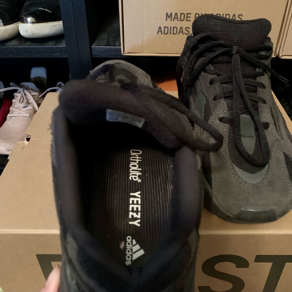 Authentic Yeezy Boost 700  V2  US 5 1/2 - Picture 4 of 11